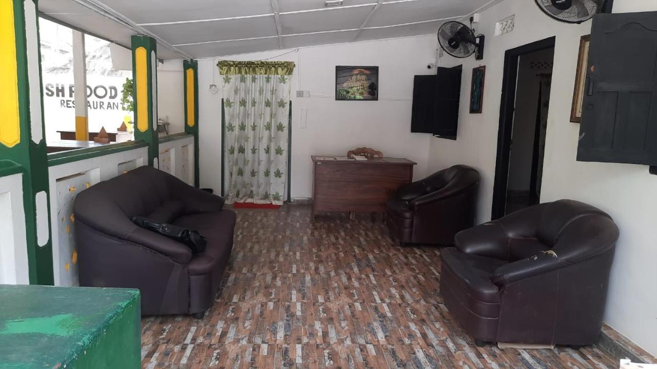 Kanthi Guest Inn Trincomalee Exterior foto