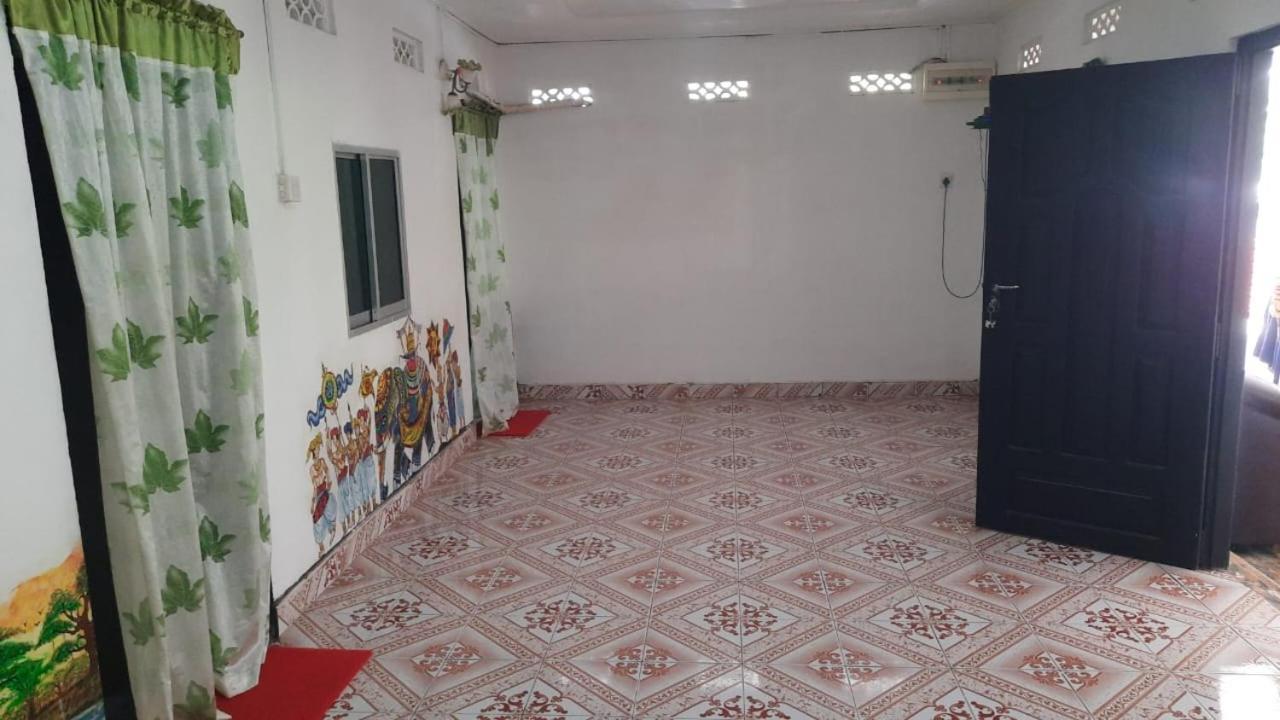 Kanthi Guest Inn Trincomalee Exterior foto